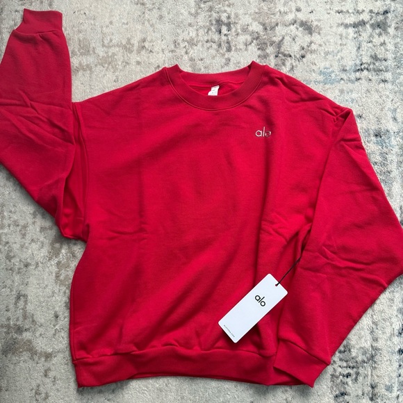 NWT ALO YOGA Accolade Crewneck Pullover Bold Red - Picture 3 of 6